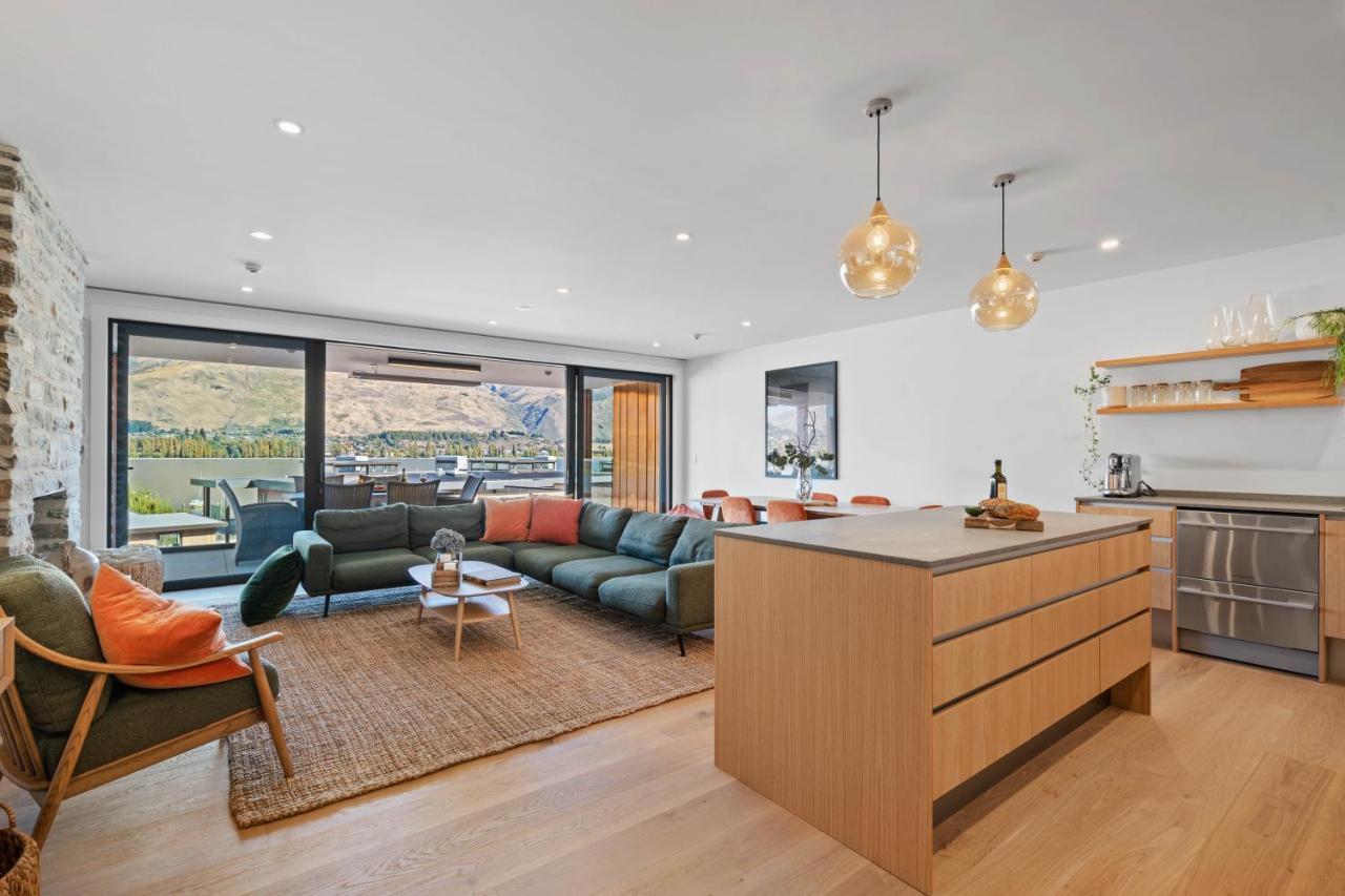 Winona Of Wanaka - Luxury Lakefront Apartment المظهر الخارجي الصورة