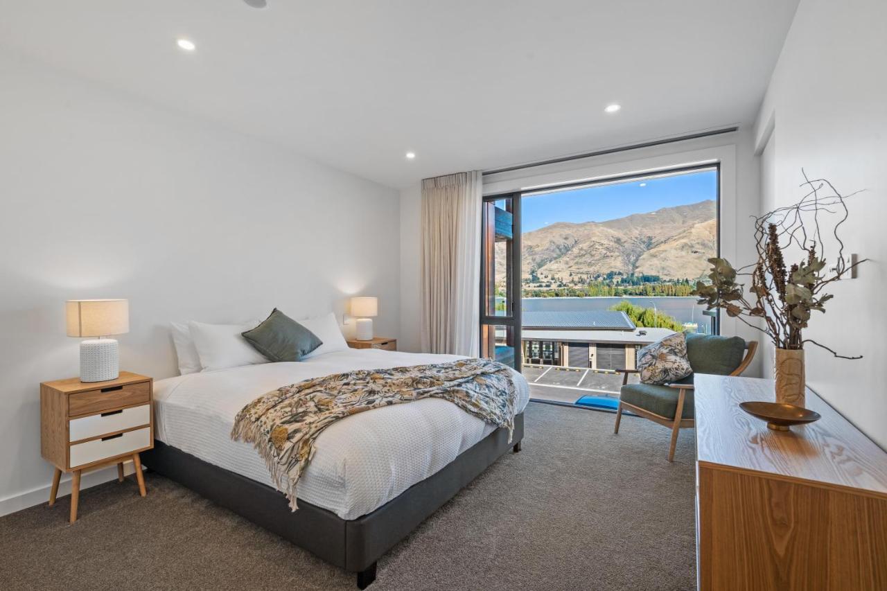 Winona Of Wanaka - Luxury Lakefront Apartment المظهر الخارجي الصورة