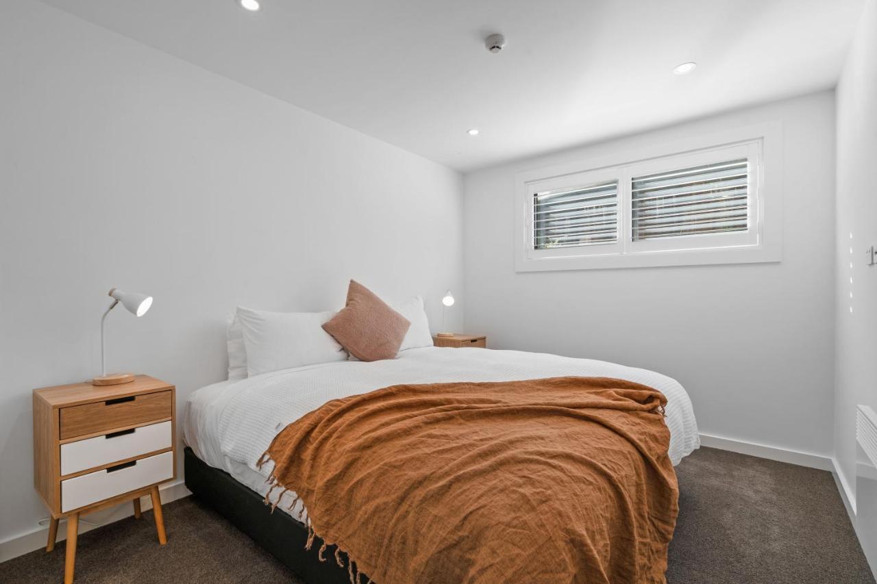 Winona Of Wanaka - Luxury Lakefront Apartment المظهر الخارجي الصورة